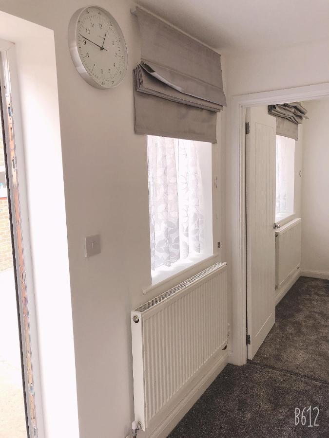 Flat 2 - Entire Modern Two Bedrooms Home With En-Suite & Free Parking Close To Qmc, City Centre And Notts Uni - Self Check In Nottingham Exterior foto